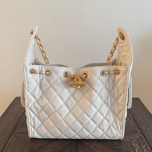 Stunning Designer Inspired White Quilted Shoulder Bag Logo with Gold Hardware